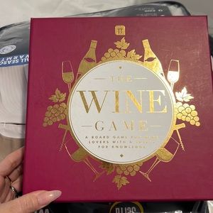 Adult game, the wine, game board game 4 wine lovers with a thirst for knowledge